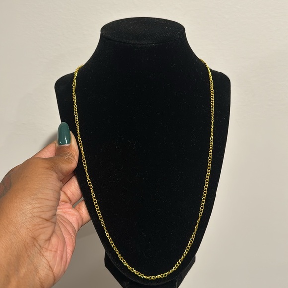 GOLD CHAIN NECKLACE - Picture 1 of 4